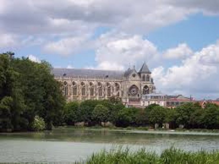 Chalons en Champagne Trip Packages