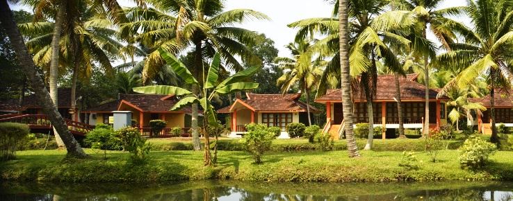 Ecstatic 4 Days 3 Nights Kumarakom with Alleppey Vacation Package