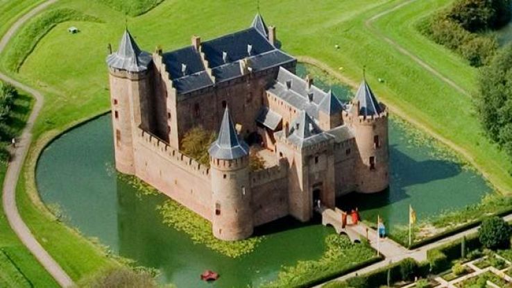 Muiden Trip Packages