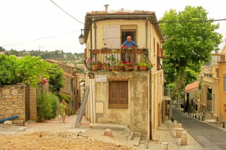 Ollioules Trip Packages