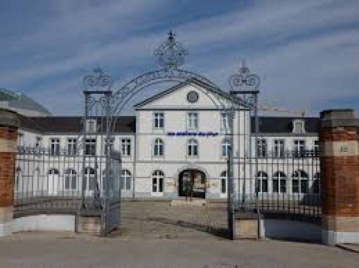 Montceau les Mines Trip Packages