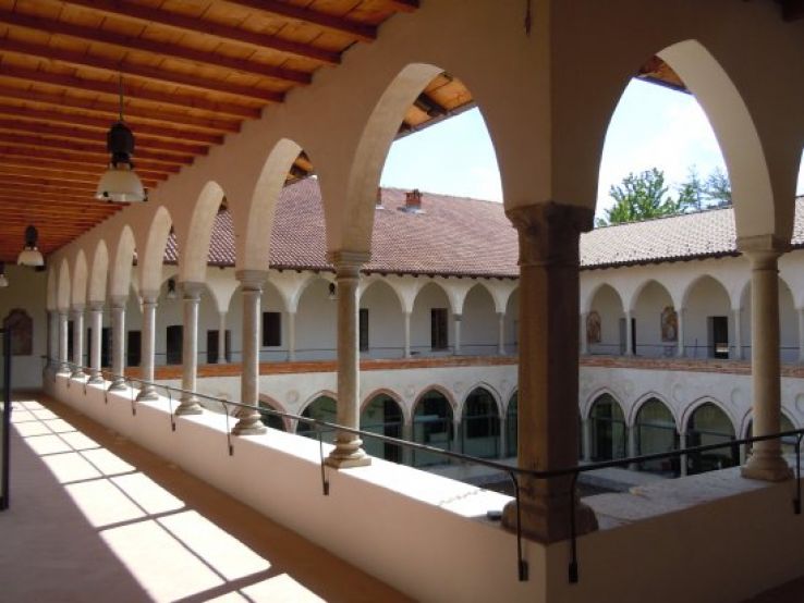 Cairate Trip Packages