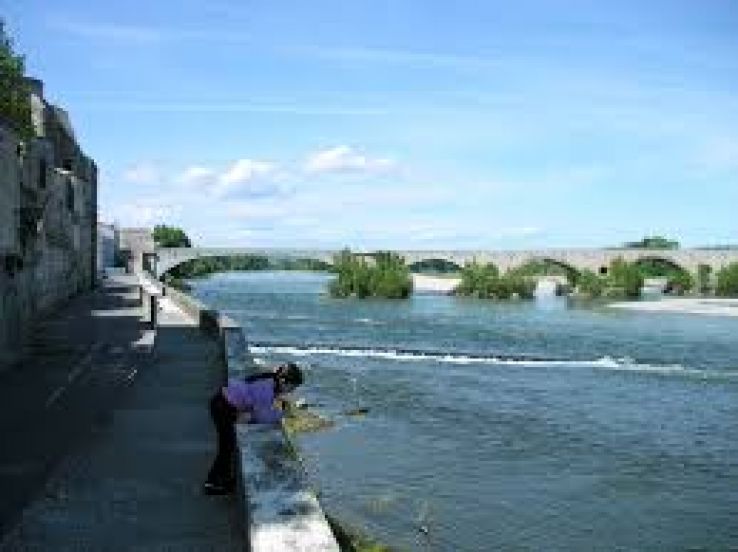 Pont Saint Esprit Trip Packages