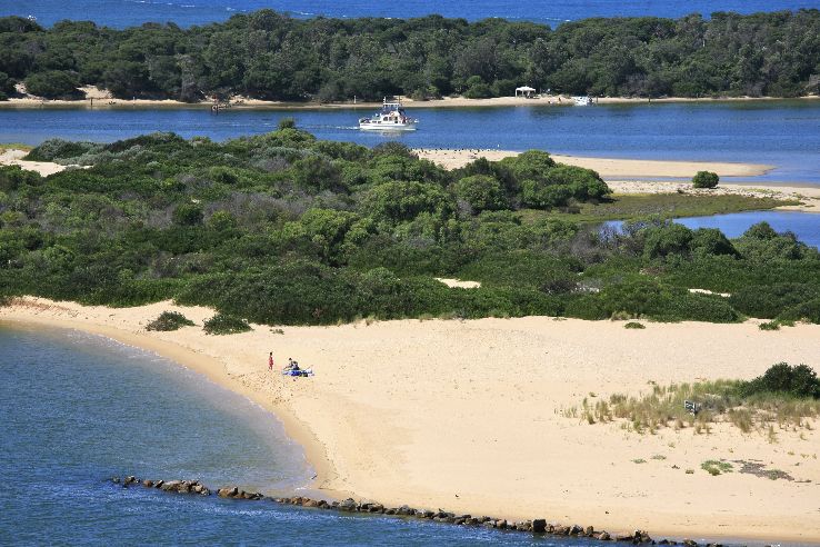Lakes Entrance Trip Packages