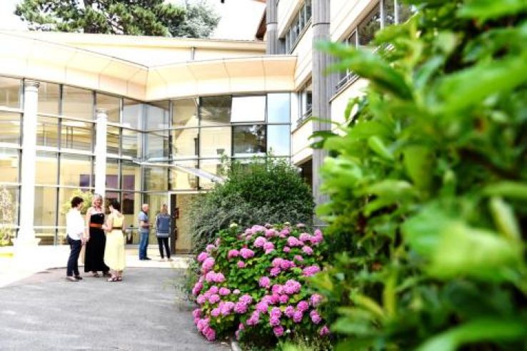 Ecully Trip Packages