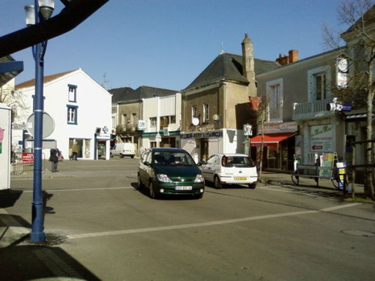 Bouguenais Trip Packages