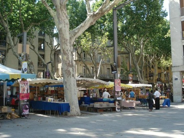 Carpentras Trip Packages