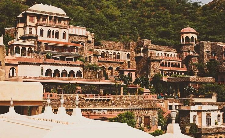 Best 3 Days 2 Nights neemrana Tour Package