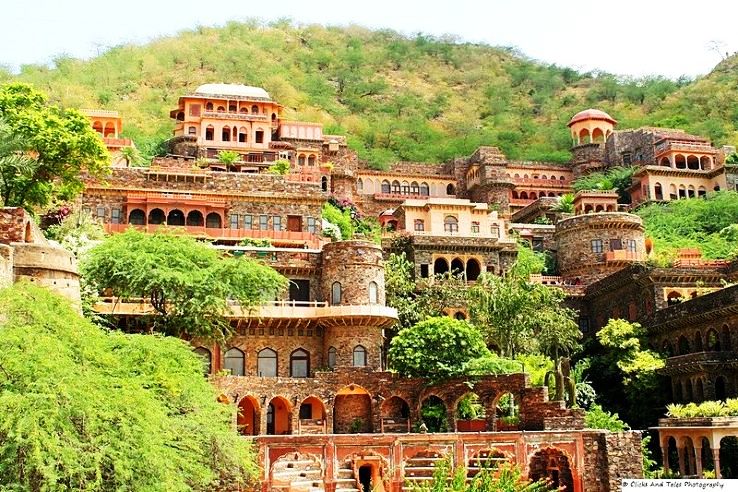 Best 3 Days 2 Nights neemrana Tour Package