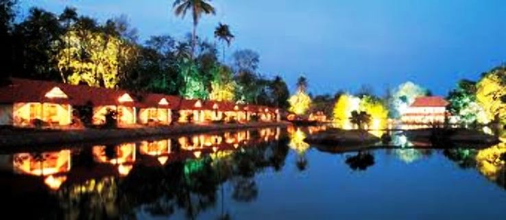 Family Getaway 3 Days 2 Nights kumarakom Holiday Package