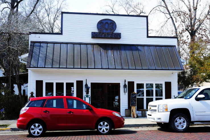 Clinton Trip Packages