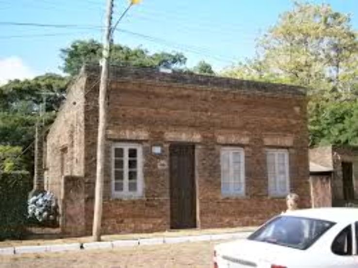 Sarandi Trip Packages