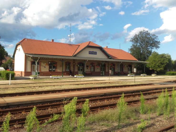 Putnok Trip Packages