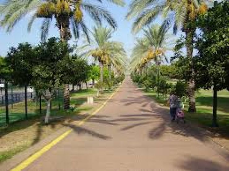 Ra'anana Trip Packages