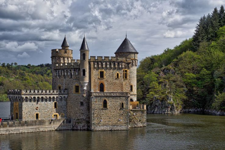 Roanne Trip Packages