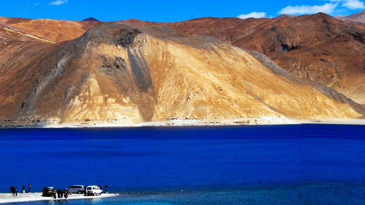 Experience 7 Days 6 Nights Leh, Nubra Valley with Pangong Lake Tour Package