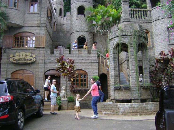 Matelandia Trip Packages