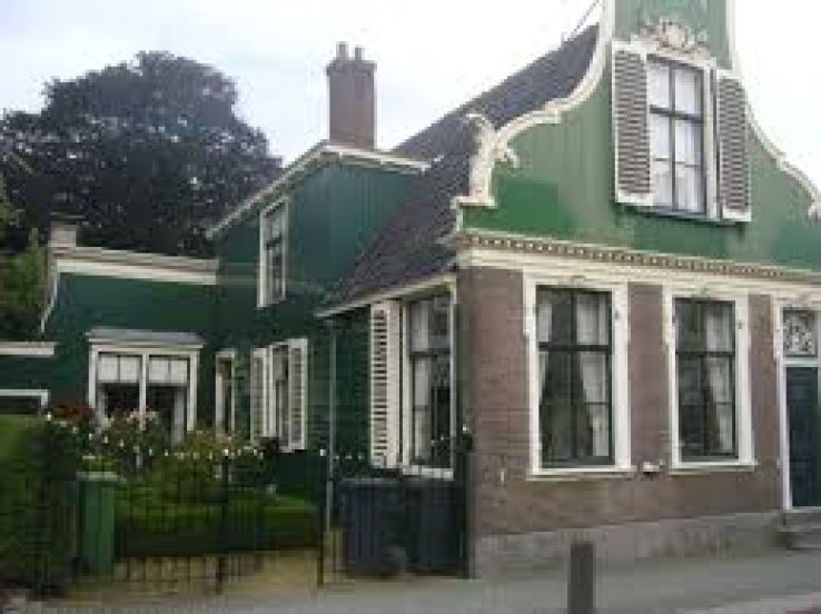 Krommenie Trip Packages