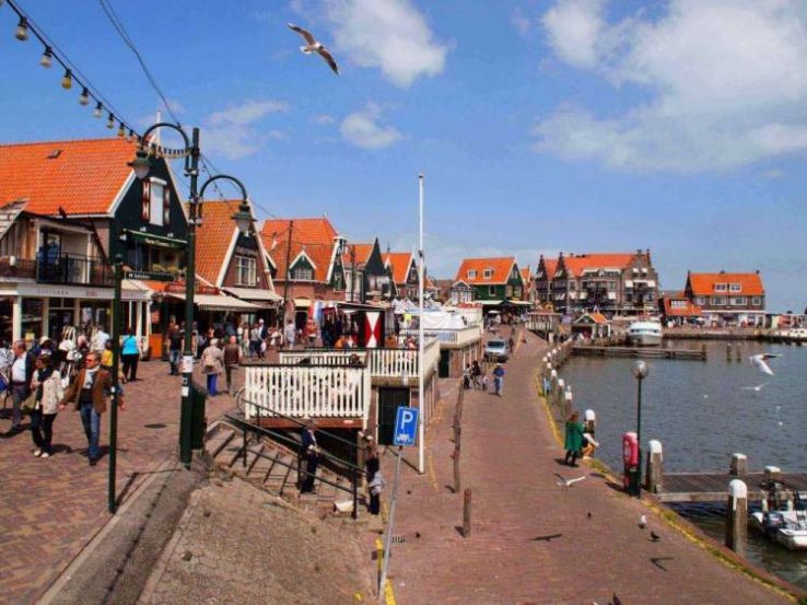 Edam Volendam Trip Packages