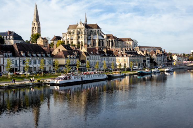 Migennes Trip Packages
