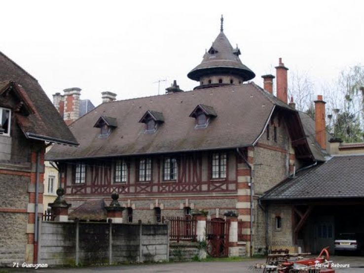 Gueugnon Trip Packages