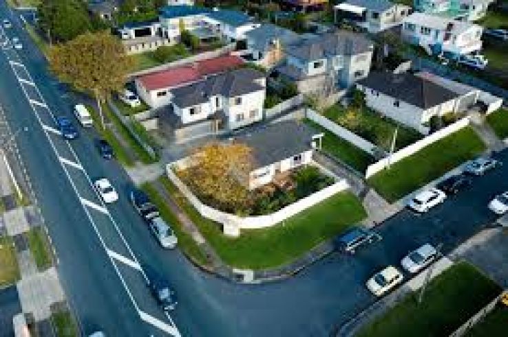 Experience 7 Days Auckland to Rotorua Friends Trip Package