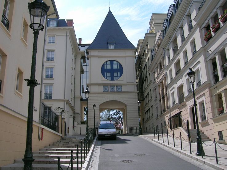 Le Plessis-Robinson Trip Packages