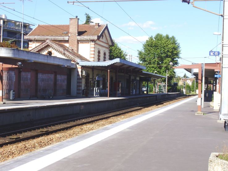 Garches Trip Packages