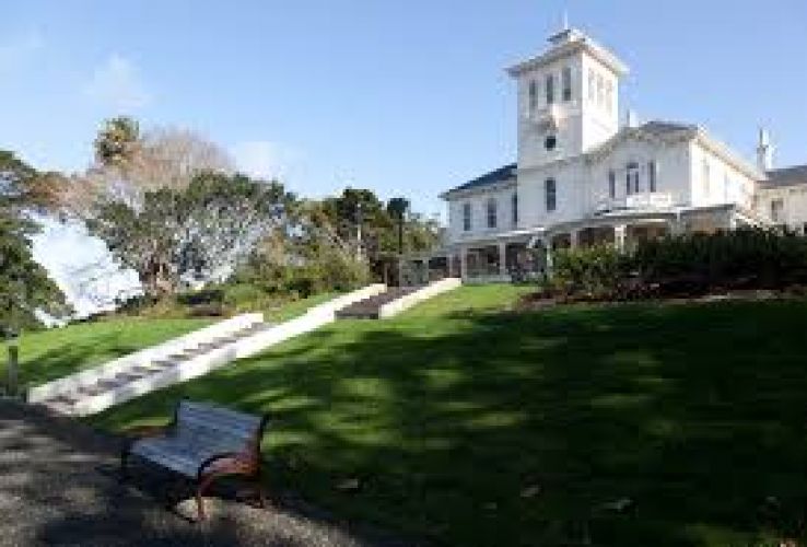 Amazing 11 Days 10 Nights Wellington Luxury Tour Package