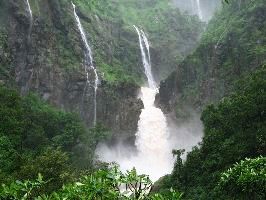 Amazing Picnic Spot With Waterfall Near Nagpur