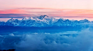 6 Epic Places to Visit in Darjeeling this Summer