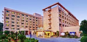 8 Best Hotels in Agra