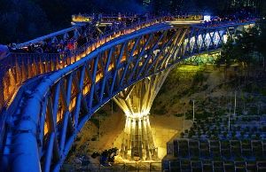 Most Amazing Pedestrian Bridges Around the World