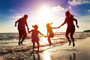 परिवार के साथ छुट्टियों के योजना के लिए कुछ युक्तियाँ