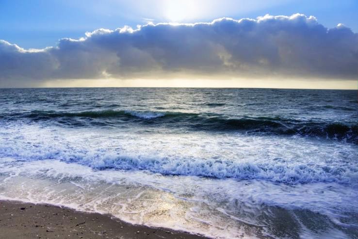 Location difference between a hotel and a motel