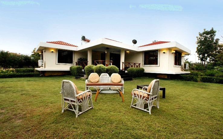 Palmwood retreats