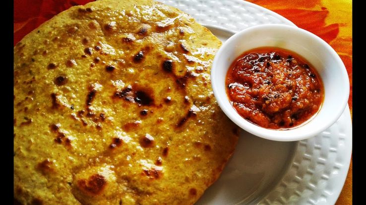 Bajre ki roti and Lashun ki chutney