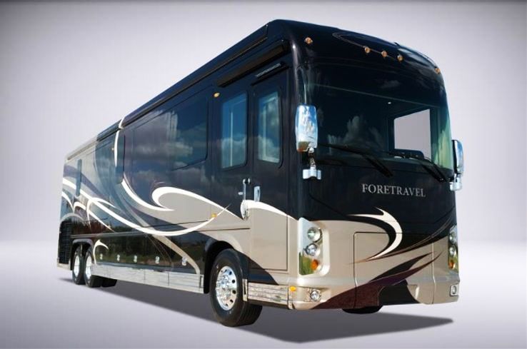 2015 Foretravel IH-45 Luxury Motor Coach