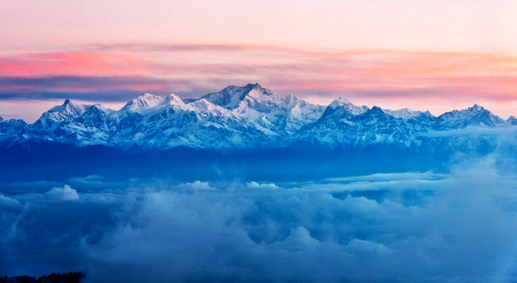 6 Epic Places to Visit in Darjeeling this Summer