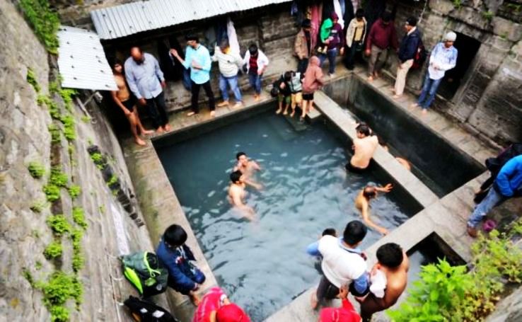 2- Vashisht Hot Water Springs
