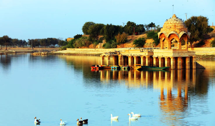 Gadisar Lake