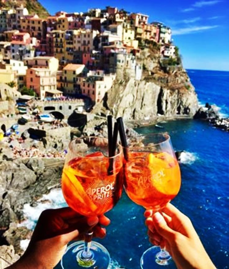 @drinksintheair — 59.7k followers