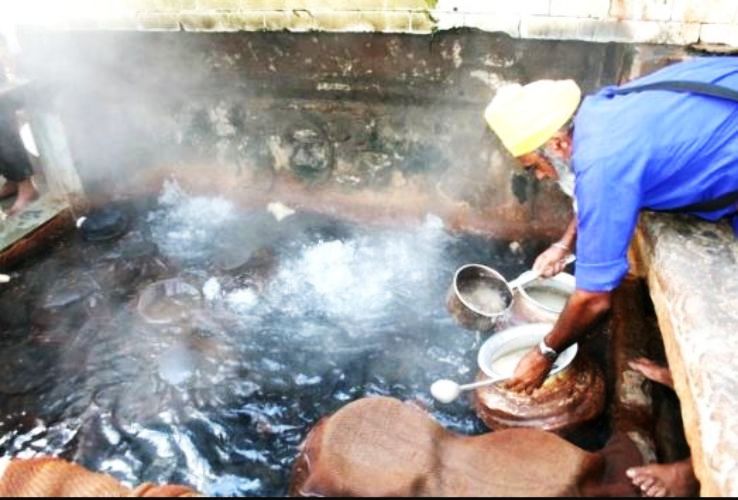 8- Hot Springs at Manikaran