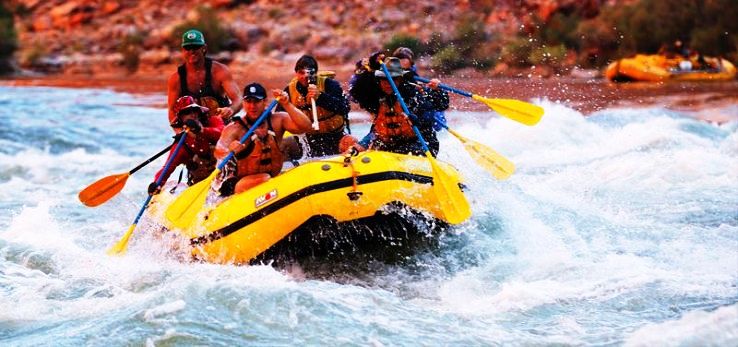 When is the best time to go river rafting in Rishikesh?