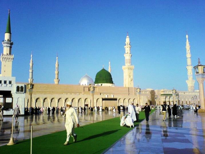 2.  Al-Masjid an-Nabawi - Medina, Saudi Arabia