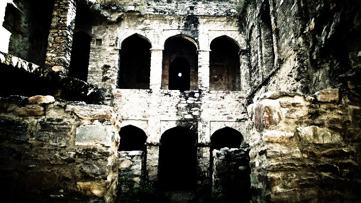 Bhangarh 1448960836u20.jpg?w=400&dpr=2 जयपुर के जगतपुरा की हॉरर स्टोरी – कौन है सफेद साड़ी वाली औरत?