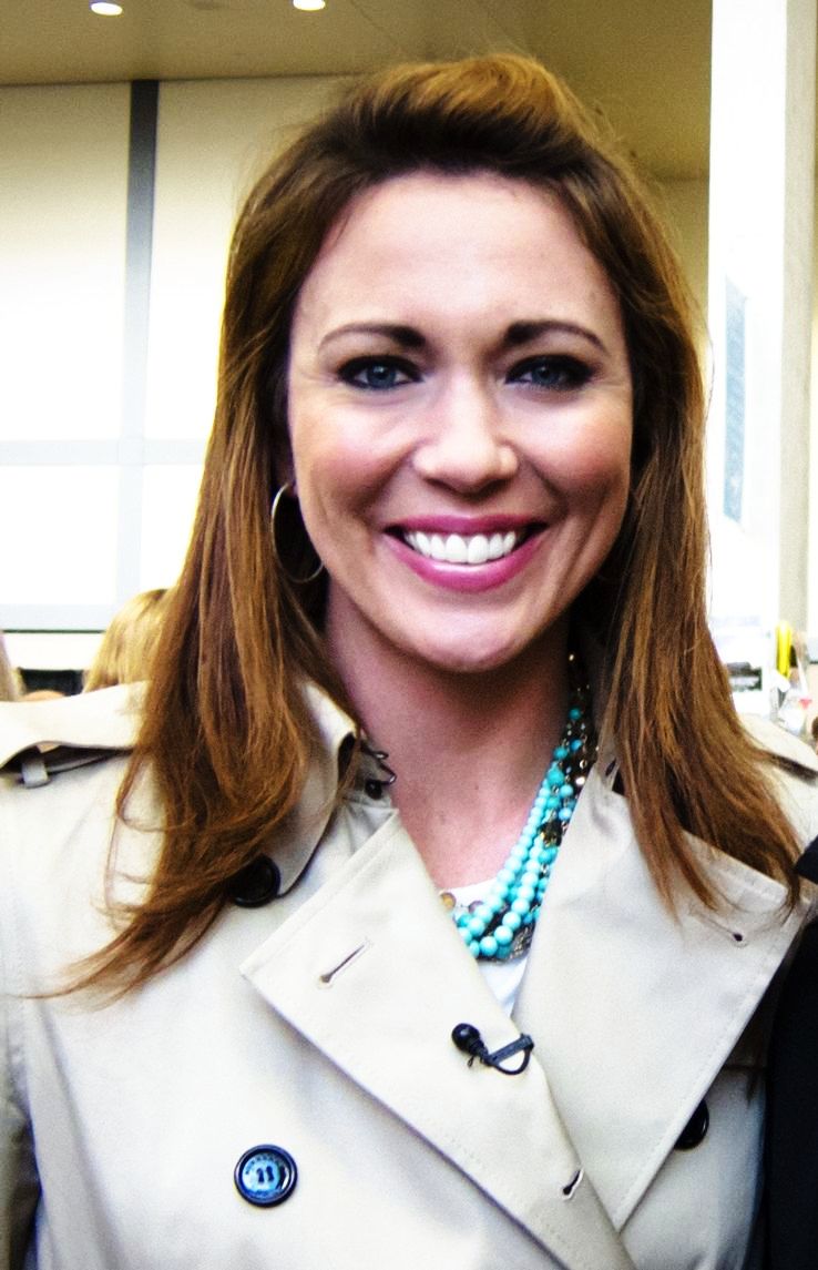 7 Highest Paid Female News Anchors - Hello Travel Buzz