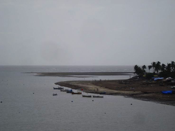 13. Dahanu Leisure Retreat