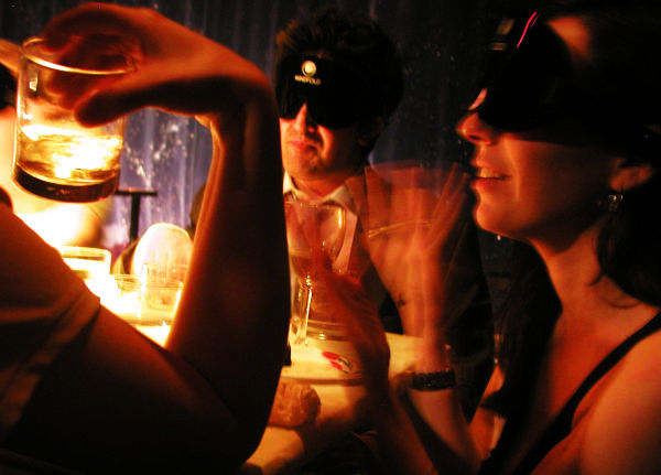 Dans le Noir restaurant