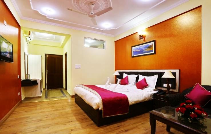The Grand Mamta(Price:  Rs.4,768 Per Night)